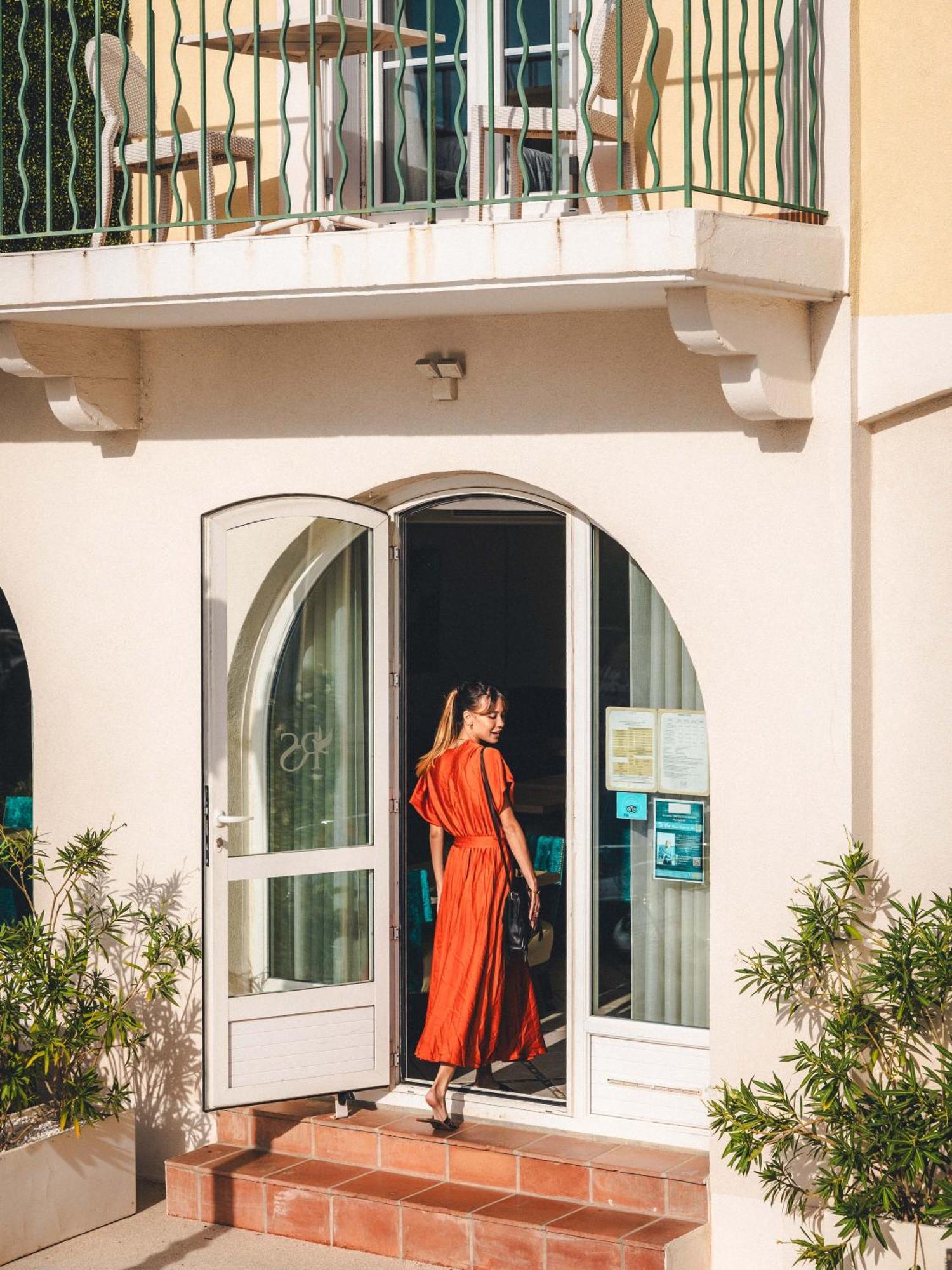 Le Suffren Hotel Grimaud Exterior photo